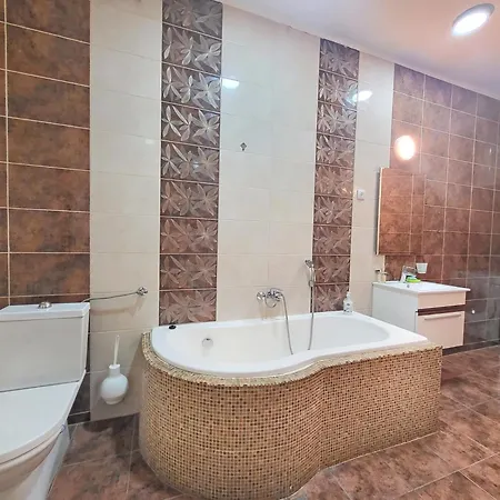 Skaradlija Lux * Belgrade